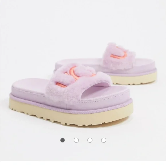 SOLD ON CROSSPOST UGG Laton Fluffy Flatform logo slides - Picture 2 of 14